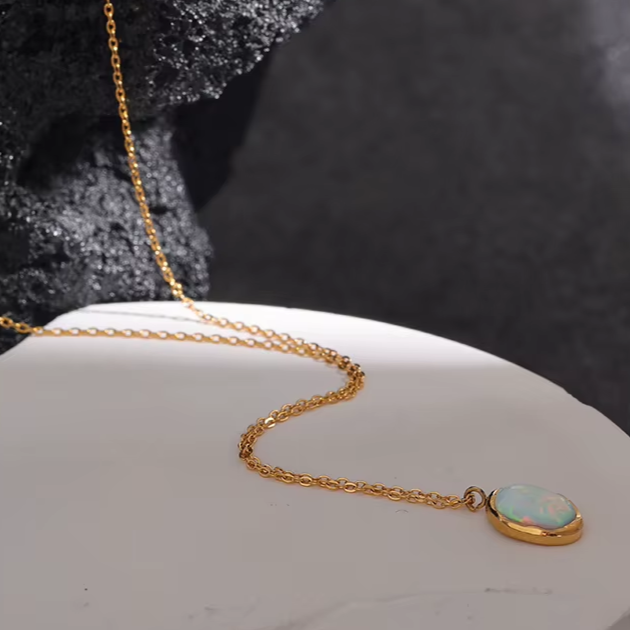 שרשרת בית אבן אופלית