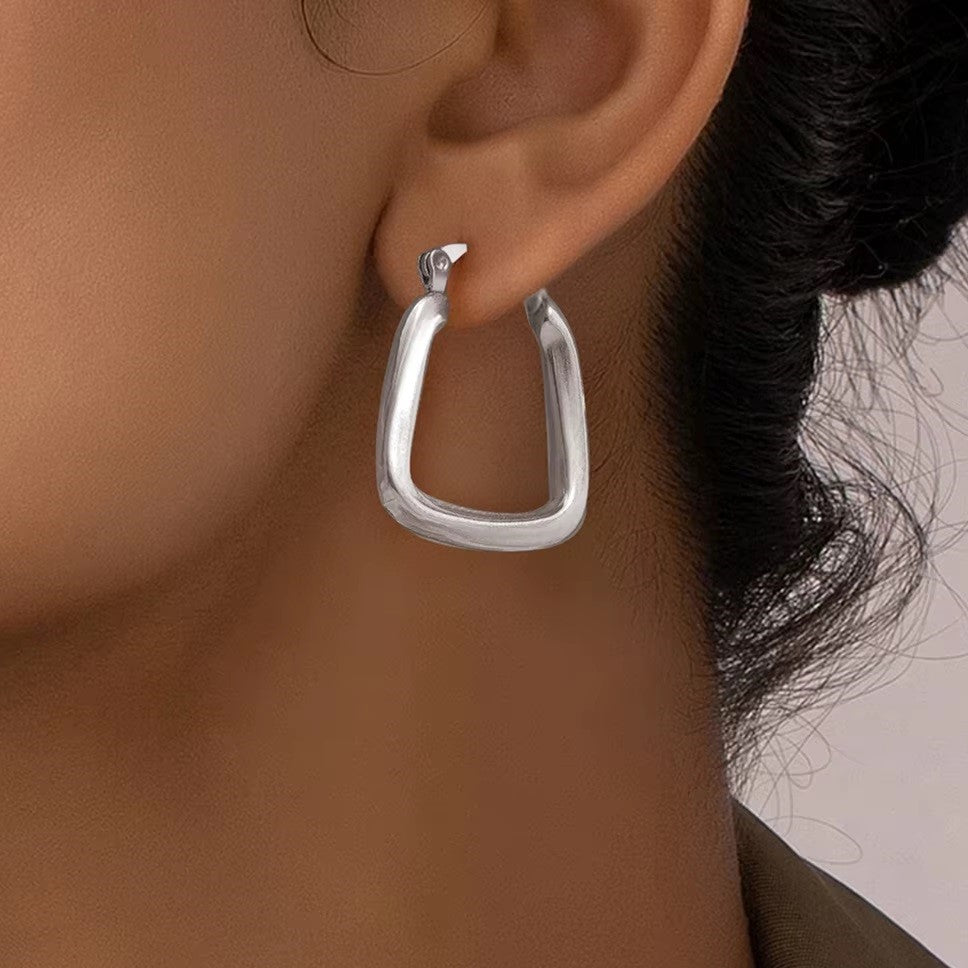 עגילי חישוק דגם קלרה