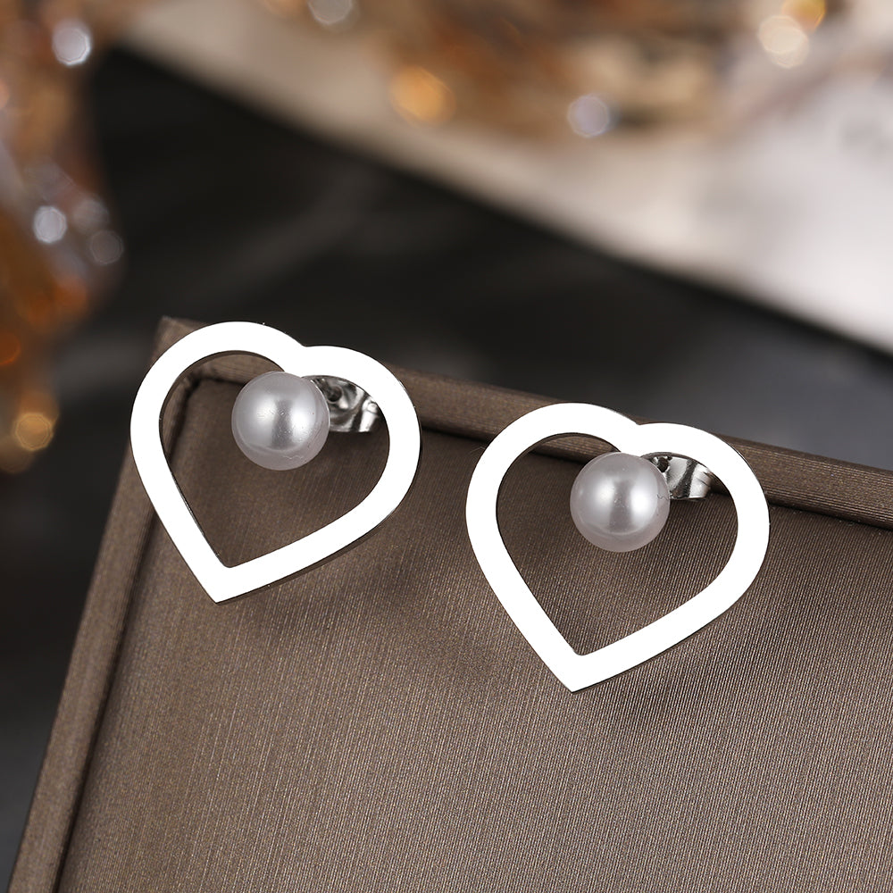 עגיל צמוד לב ופנינה