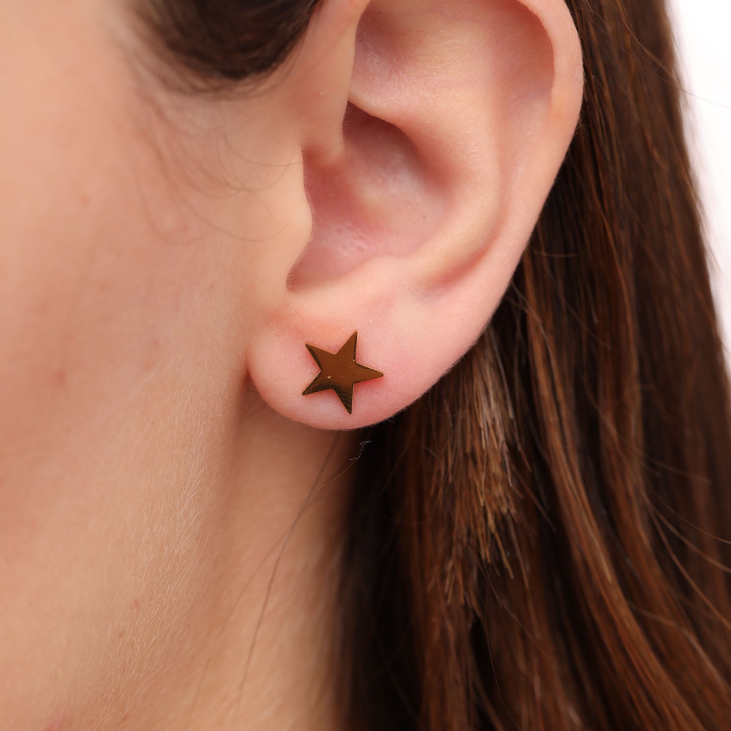 עגילים צמודים כוכב